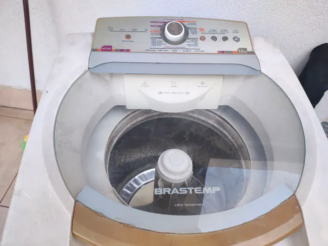 Máquina de lavar roupas Brastemp