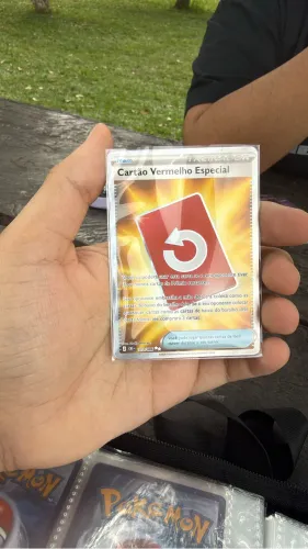 Cartão Vermelho Especial 113/086 Pokémon TCG