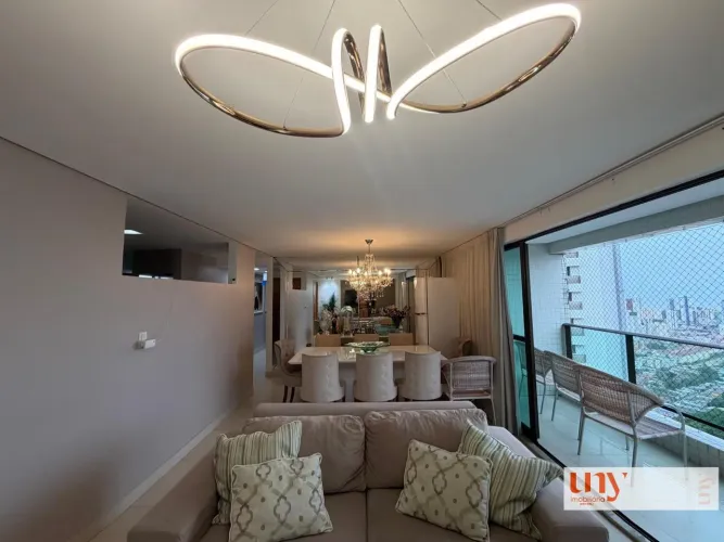 Apartamento em andar alto com 127 m² e 3 suítes em condomínio clube no Brisamar