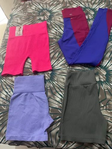 Roupas academia M - 100,00 
