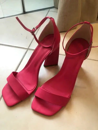 Sandalia salto alto