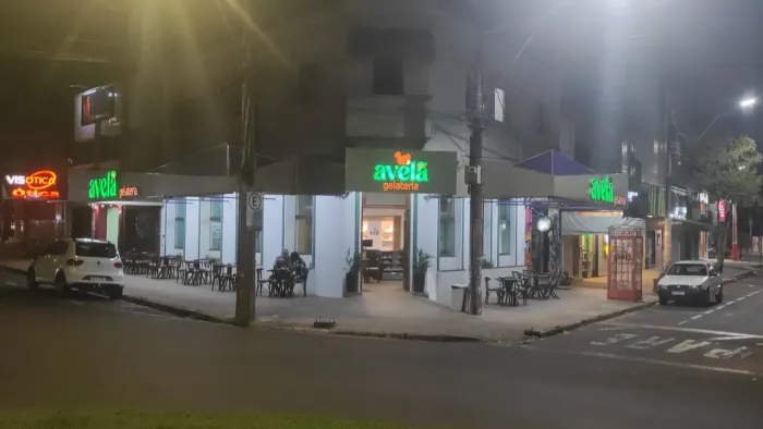 Ponto Comercial Esquina Av. Imbiara Centro Araxá - 146m² + Mezanino