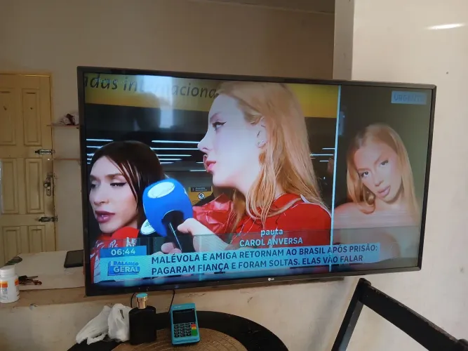 SMART TV DE 50 4K LG"