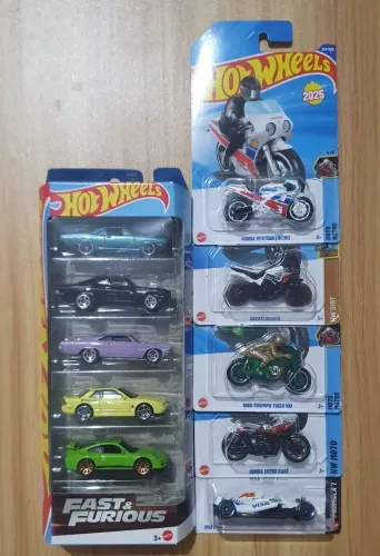 Lote com 10 mini Pack Velozes e Furiosos F1 e Motos Hot Wheels Originais Lacrados
