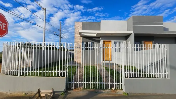 Casa a Venda Jardim California Ibaiti - PR, 2 Quartos, 1 Banheiro, garagem descoberta.