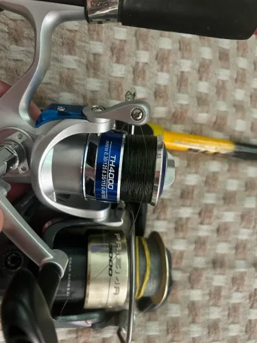 3 varas pesca com 2 molinetes somente venda