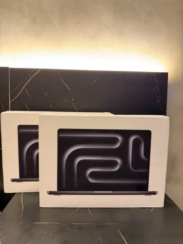 MacBook Pro M5 - LACRADO
