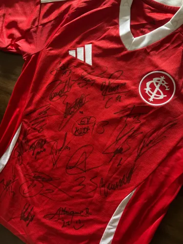 Camisa Internacional 25/26 autografada