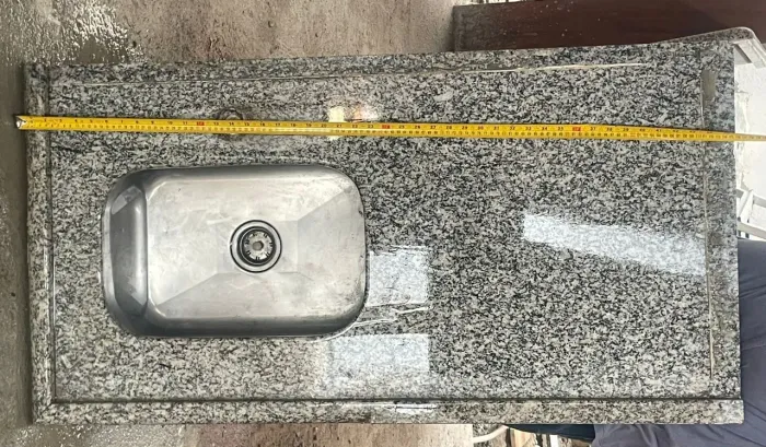Vendo bancada em granito 