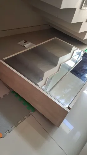 Mesa de centro com rodinha