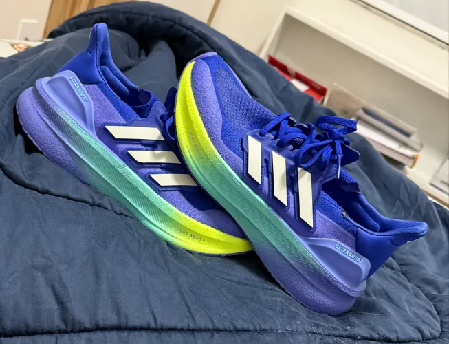 Tênias adidas