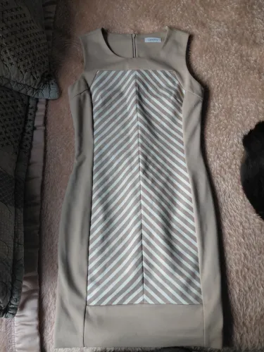 Vestido Calvin Klein curto bege