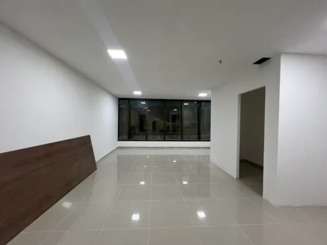 Sala Comercial no Hangar Business, 41m², Térreo, 1 Vaga, Oportunidade