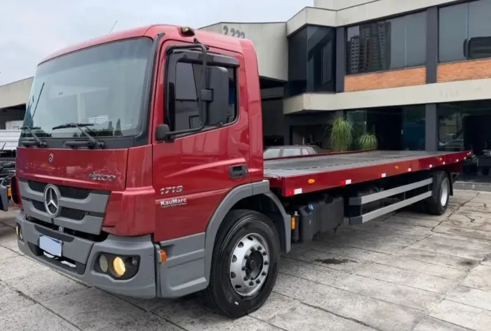 Transfiro a dívida,M.Bens atego 1719 plataforma 9mts toco ano 2022