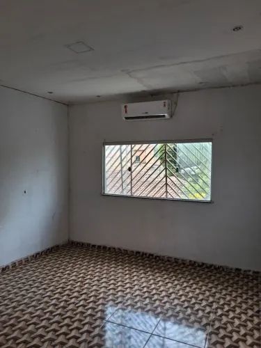 Alugo casa 800,00 com ar condicionado