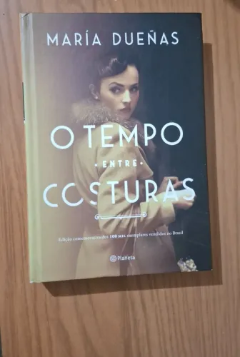 O tempo entre costuras - capa dura