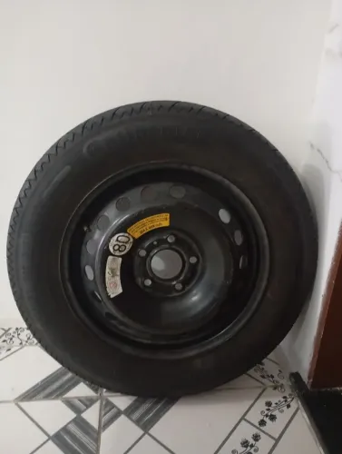Pneu fino com calha para estepe
