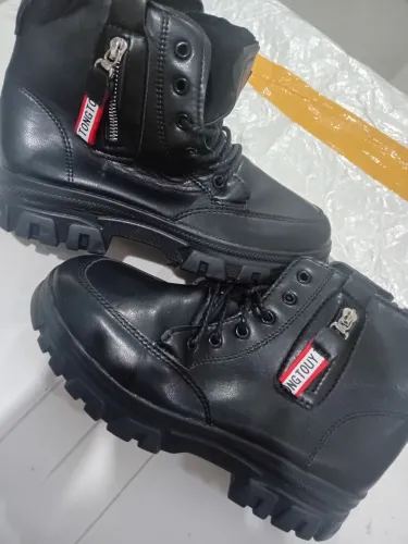 Vende-se bota