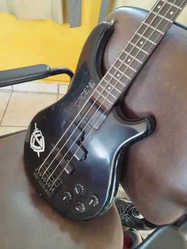 vendo violoes, guitarras, baixos, cavaquinho etc