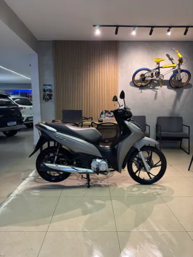 HONDA BIZ 125 2023 COM 12 MIL KM 
