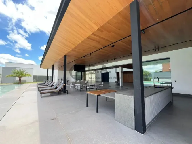 Casa de Luxo em Condomínio: 11 Quartos, 11 Suítes, 6 Salas na Chácaras Residenciais Santa