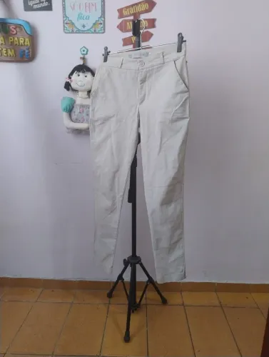 Calça Social gelo (semi nova).