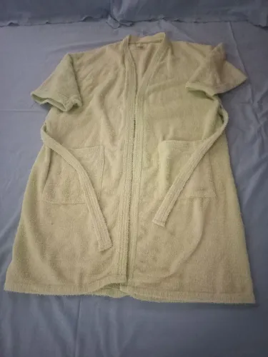 Roupão atoalhado unissex usado
