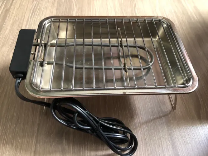Grill Elétrico - Novo - Ideal para grelhar TAMANHO P