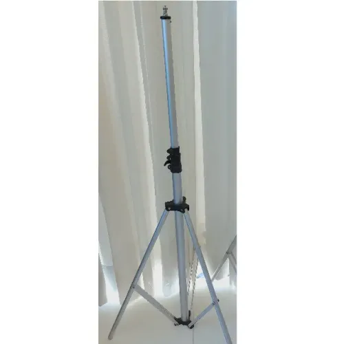 Tripé de Iluminação Profissional 2,5m Mako Até 7kg
