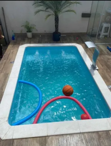 Piscina para momentos de lazer e diversão 4 MTS 