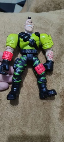 Pequenos guerreiros