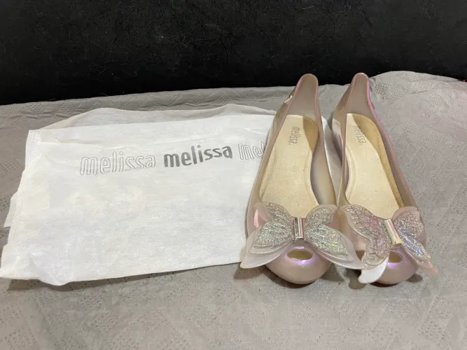 Sapatilha Melissa Ultragirl Fly (Borboleta) - Tam 33/34 - Perolada (Estado de Nova)
