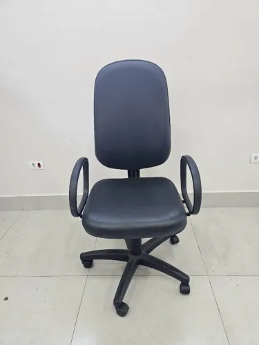 CADEIRA GIRATORIA PRESIDENTE SOMOVEIS - MUITO CONFORTE E RESISTENCIA