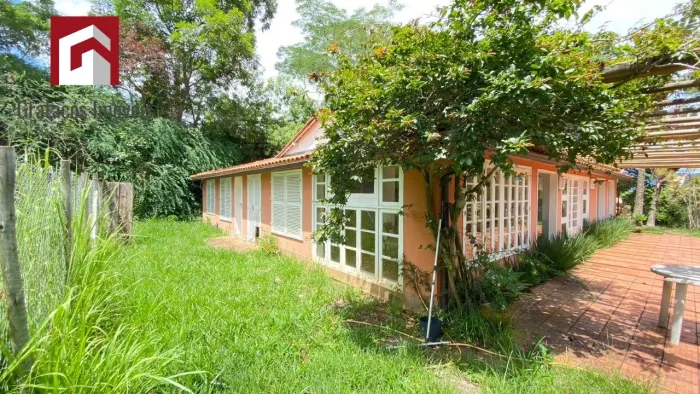 Excelente Casa em Condomínio em Itaipava