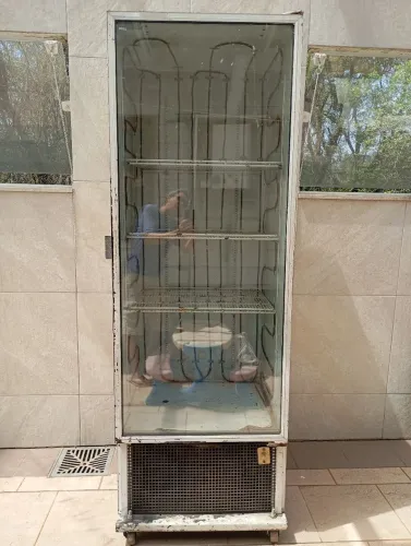 Geladeira Expositora Grande com Defeito Sucata 