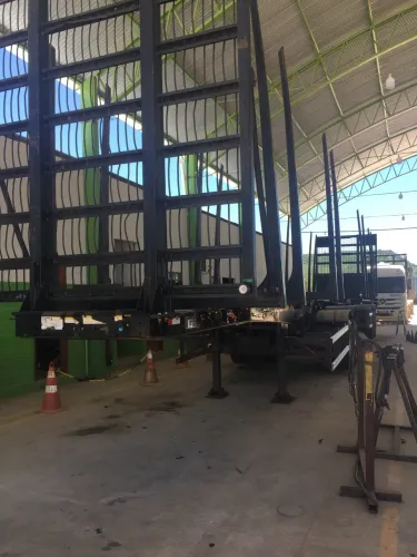 Bitrem florestal Randon 