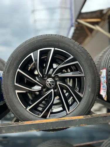 Rodas esportivas aro 15 novas! Com pneu