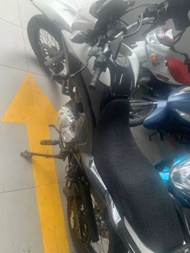 Moto Honda bros 160 completa 