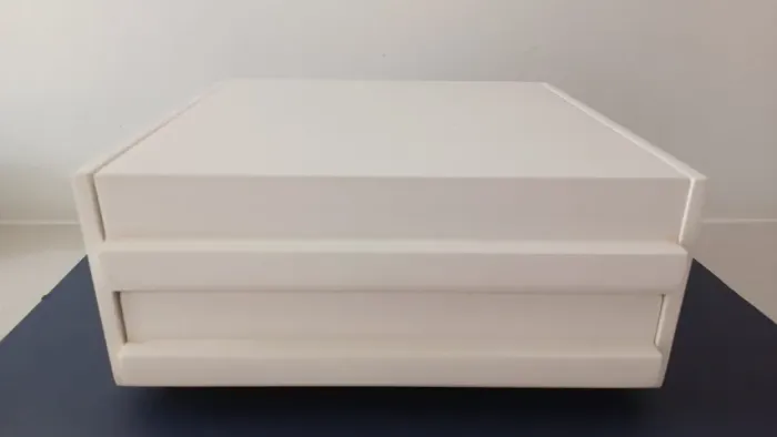 Lindo porta jóias e 2 bases em veludo para anéis e outros