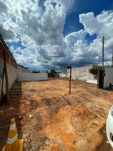 VENDO LOTE NO CENTRO DE ANAPOLIS 