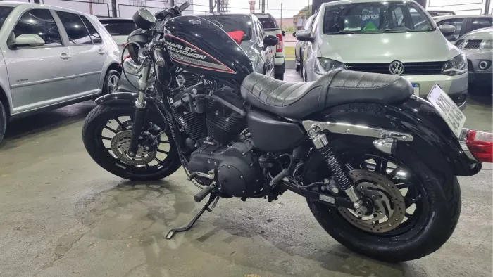 Motos Harley-Davidson XL 883 R no Brasil