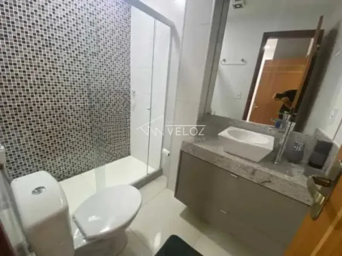 Apartamento : / Residencial / Glória