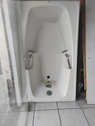 Banheira com hidromassagem,1.000