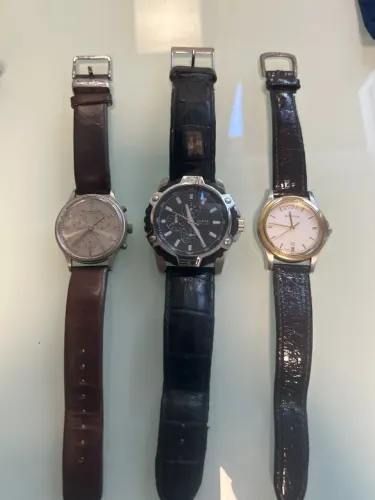 Relogios bucherer e guess