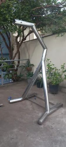 Base para cadeira de balanço ninho, todo em aço inox de 100mm com altura de 2m