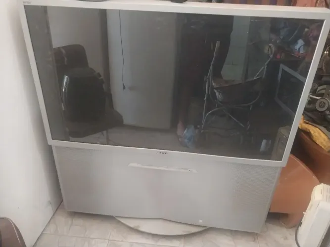 Televisão Sony Vega defeito 