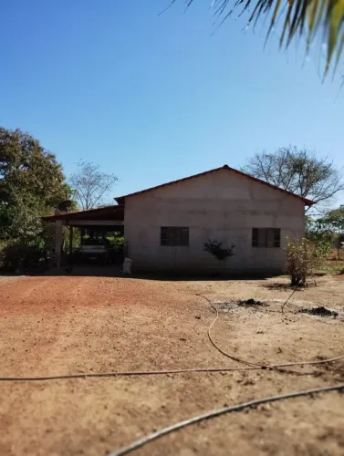 FAZENDA 33 ALQ À BEIRA DO RIO CLARO - COLINAS/GO