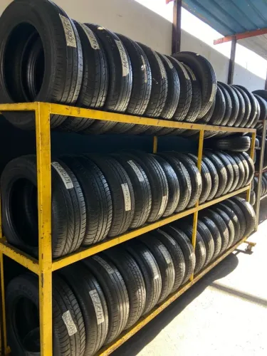 Pneus semi novos aro 13,14,15,16 rua coronel Antônio de avila rebolcas 4 50 *