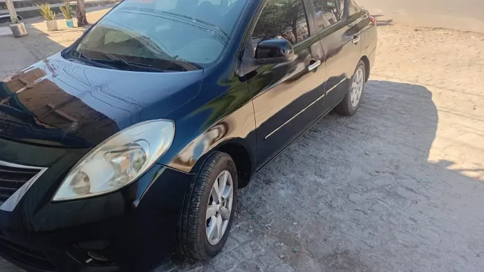 Nissan Versa SL 1.6 16V Flex Fuel 4P Mec. 2013