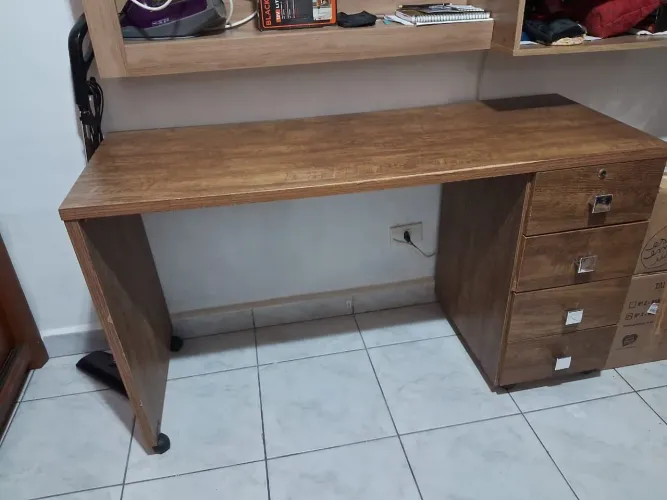 2 Escrivaninhas 